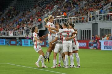 姆巴佩点球破门，法国1-0小胜巴拉圭！摩洛哥3-0完胜加拿大！世界杯八强产生两席（配图示意）